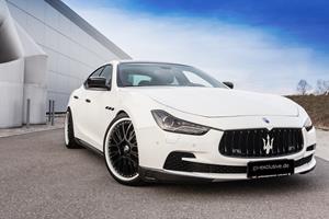 G&S Frontschachteinsatz grundiert passend fr Maserati Ghibli M156